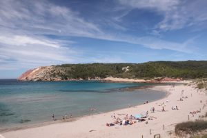 Playa de Algaiarens en Menorca