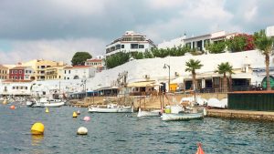Cala Corb en el puerto de Mahón en Menorca